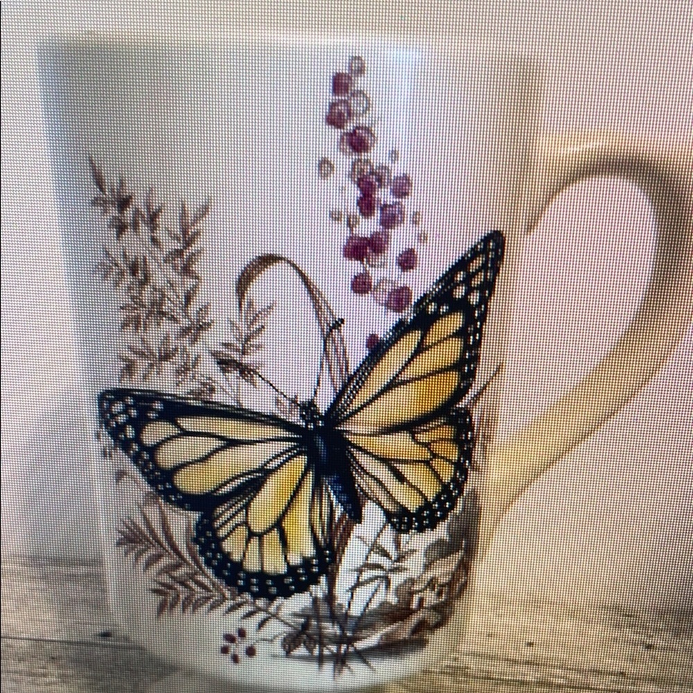 Butterfly Design Ceramic Mug - Cream and Yellow